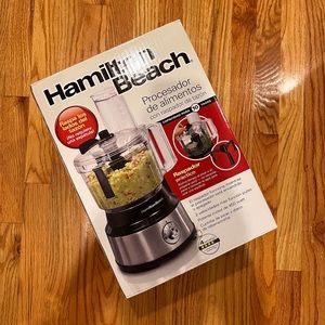 Hamilton Beach Food Processor with built-in Bowl Scraper